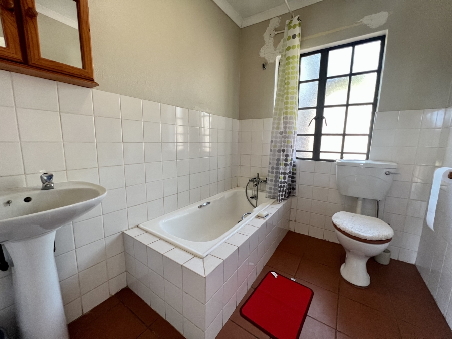 7 Bedroom Property for Sale in Broederstroom North West